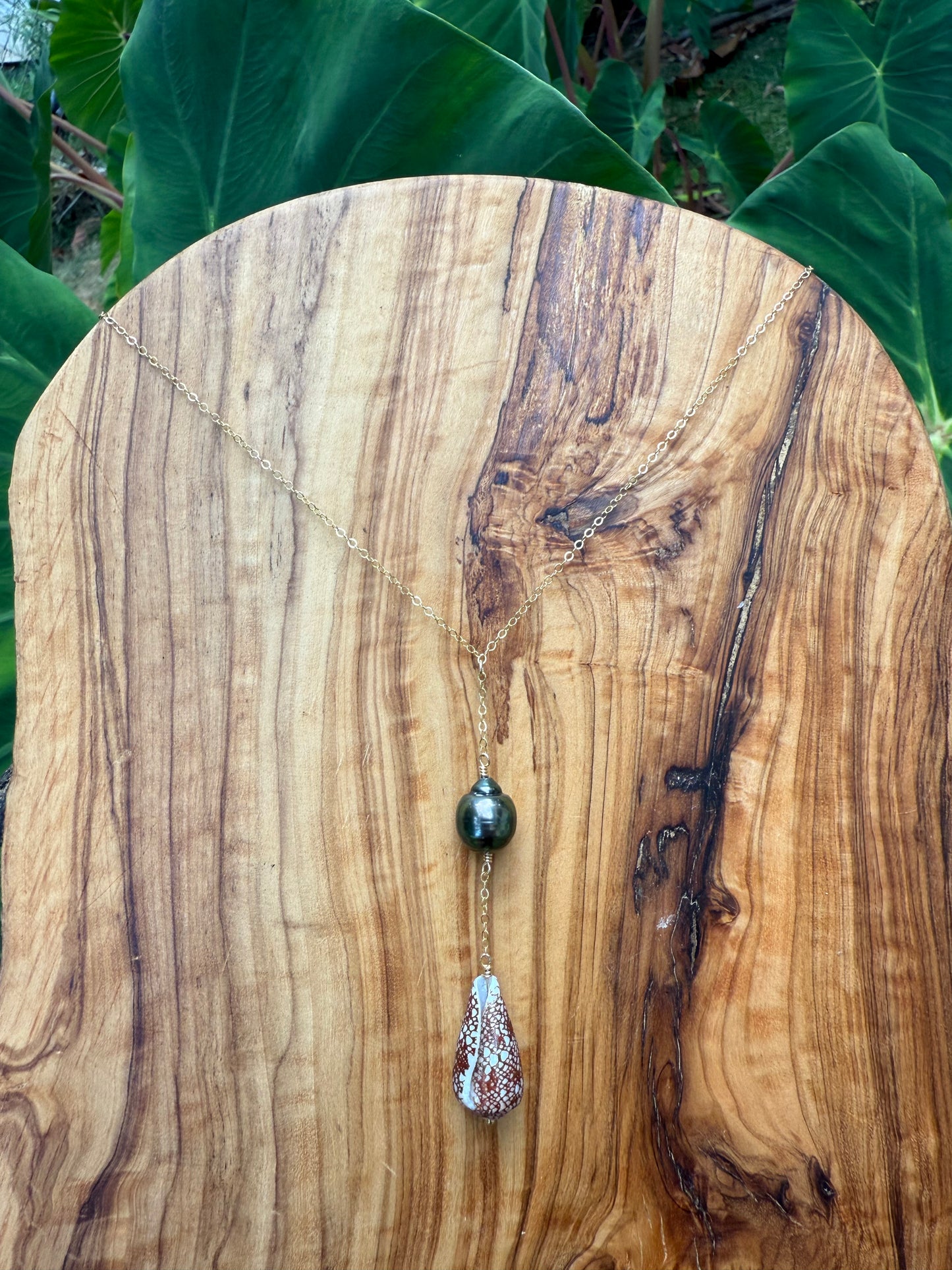 Hawaiian Penniform and Tahitian Pearl Drop Necklace