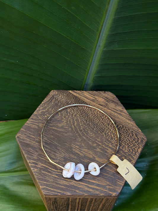 7 Puka Shell Bangle