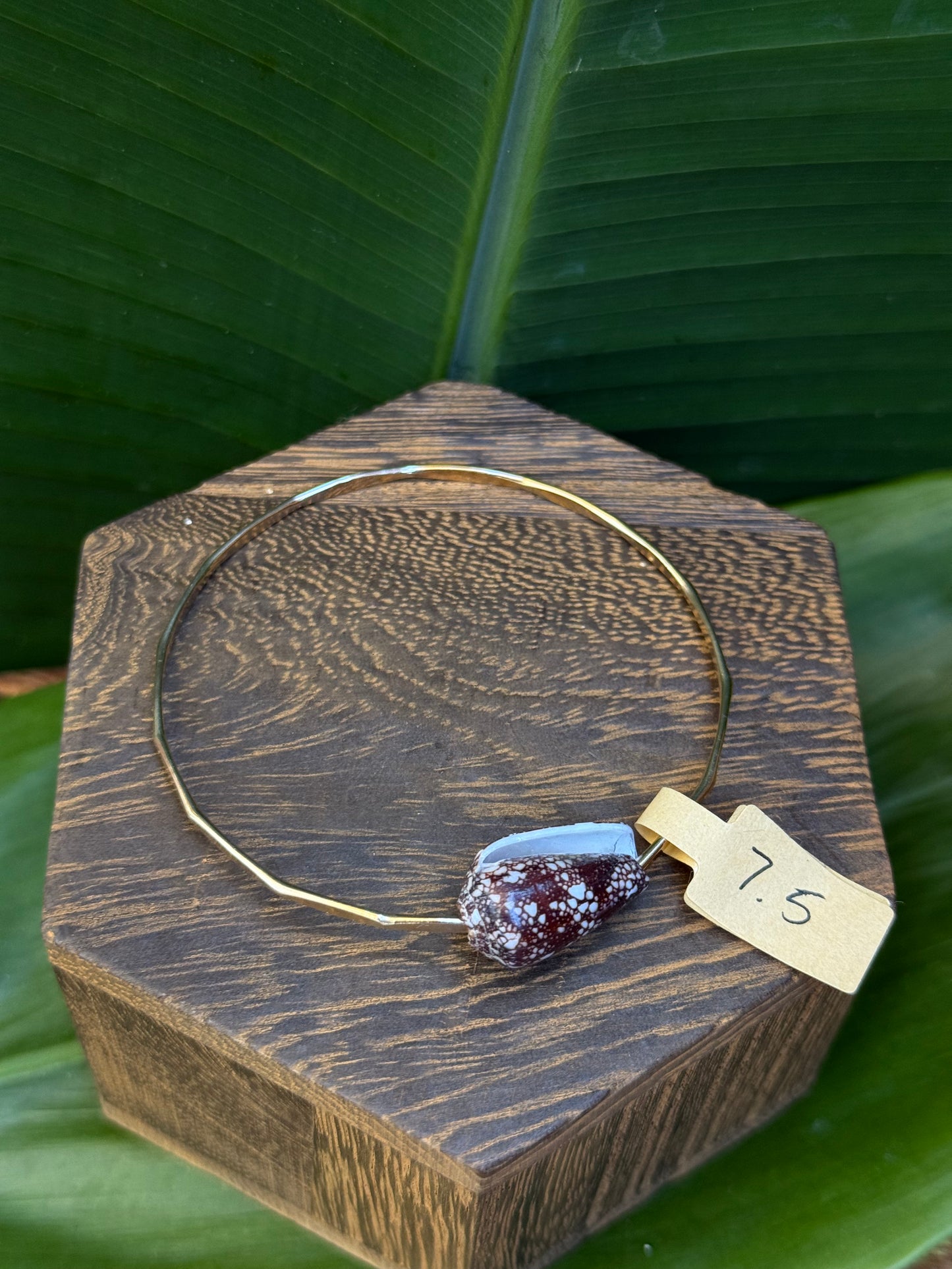 7.5 Hawaiian Penniform Cone Bangle